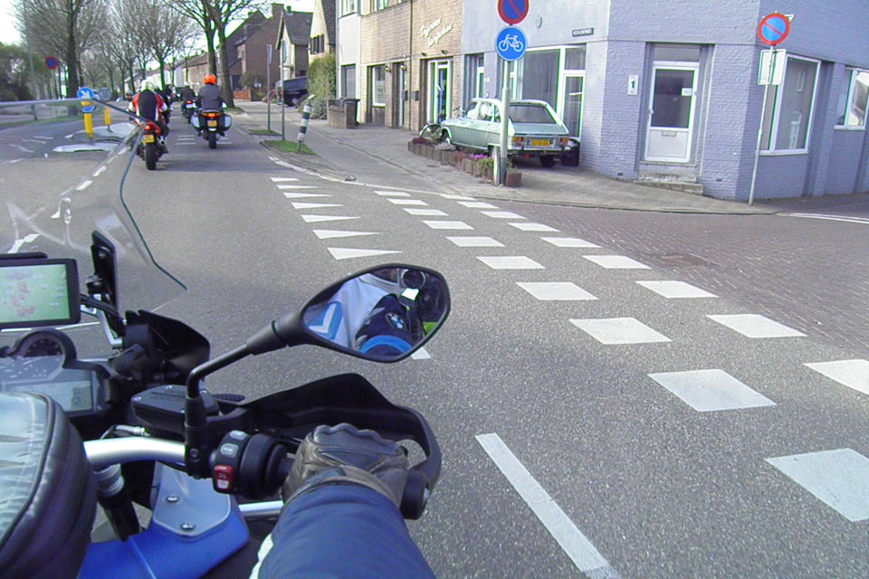 Motorrijbewijspoint Delft theorie cursus online